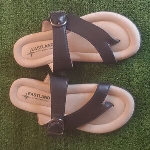 Like New Womens Eastland Active Memory Foam Sandals with Adjustable Straps